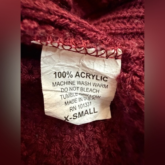 Charlotte Russe Burgundy Solid Long Sleeve Sweater - Picture 5 of 5